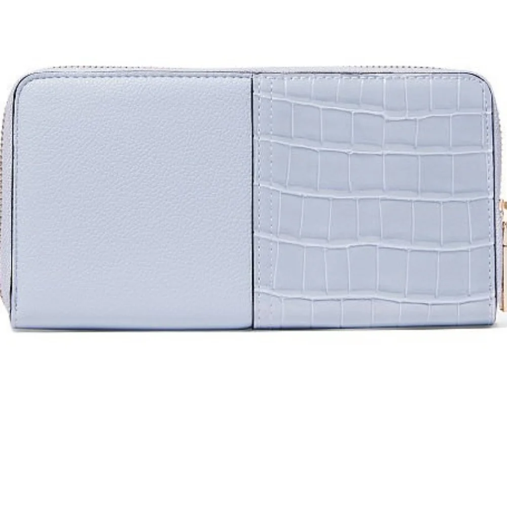 Nip luxury VS sky blue 1/2 vegan croc gold tone v zip long wallet - Picture 3 of 5